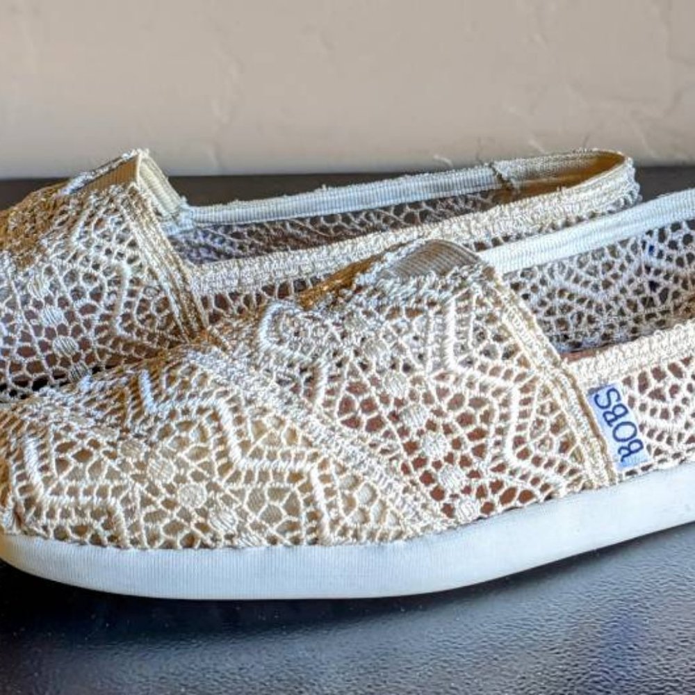 Bob's Lacy Canvas Loafters